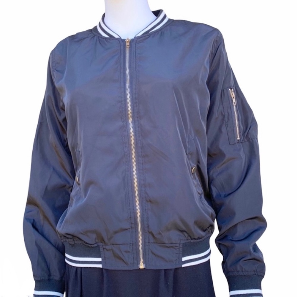 Jacket - Picture 3 of 12